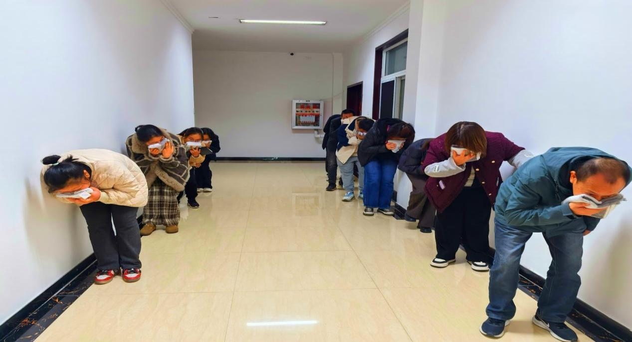 fe9a96c414068c0bce81ace750c47bfc.png fe9a96c414068c0bce81ace750c47bfc.png